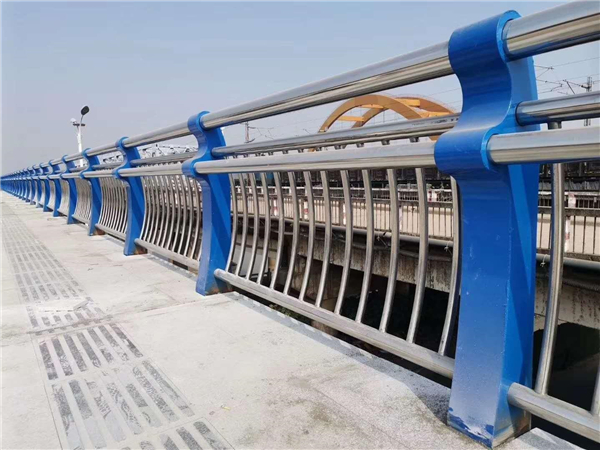 乌兰察布304不锈钢复合管护栏的生产工艺揭秘